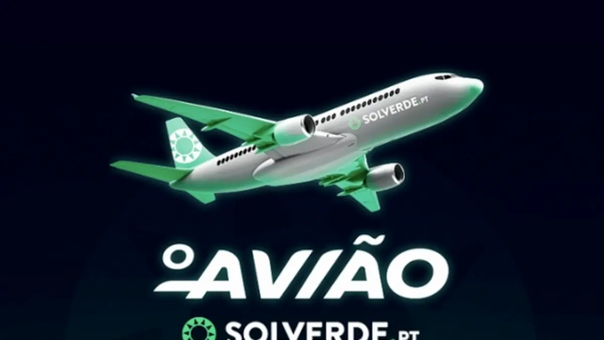 O Aviao crash game interface na nagpapakita ng eroplano sa flight